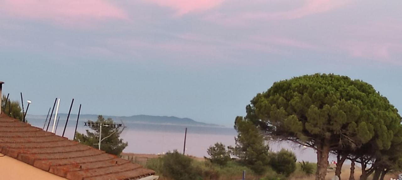 Suite Avec Tropezienne Vue Mer Hyeres Exterior photo